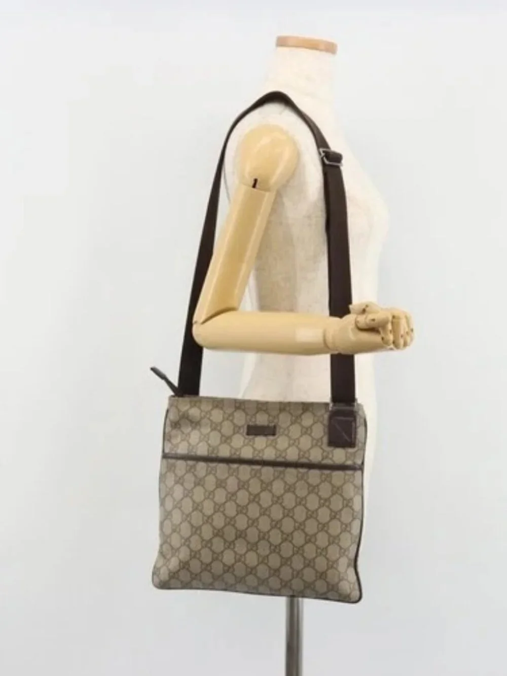 GUCCI GG Supreme Shoulder Bag PVC Beige Silver 141626 Auth 190277A